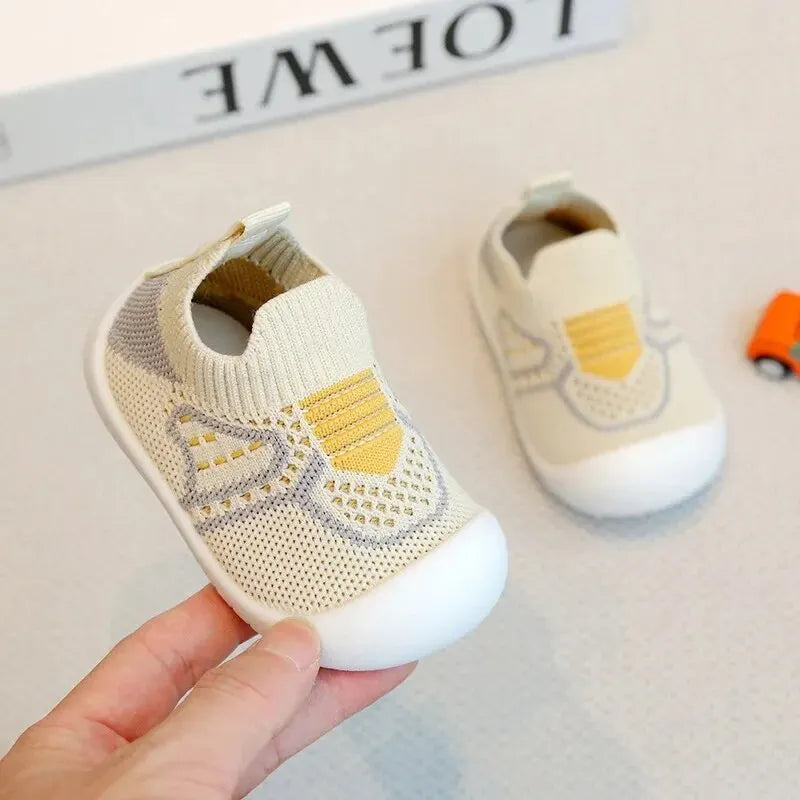 Chaussures de marche souples pour bébé avec design ergonomique - PetitAzur
