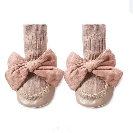 Chaussons pour bébé fille avec design adorable et sécurisant - PetitAzur